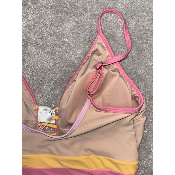 CUPSHE Women's One Piece Swimsuit Color Block Keyhole‎ Cutout Bathing Suit - Picture 6 of 6